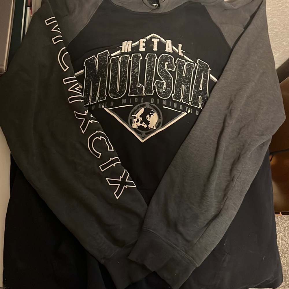Men’s Hoodie. Size Lg